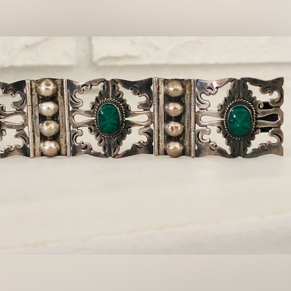 Beautiful Pre Eagle 1940’s Mexican 4 Panel Aztec Face Design - Sterling Bracelet - Picture 4 of 14
